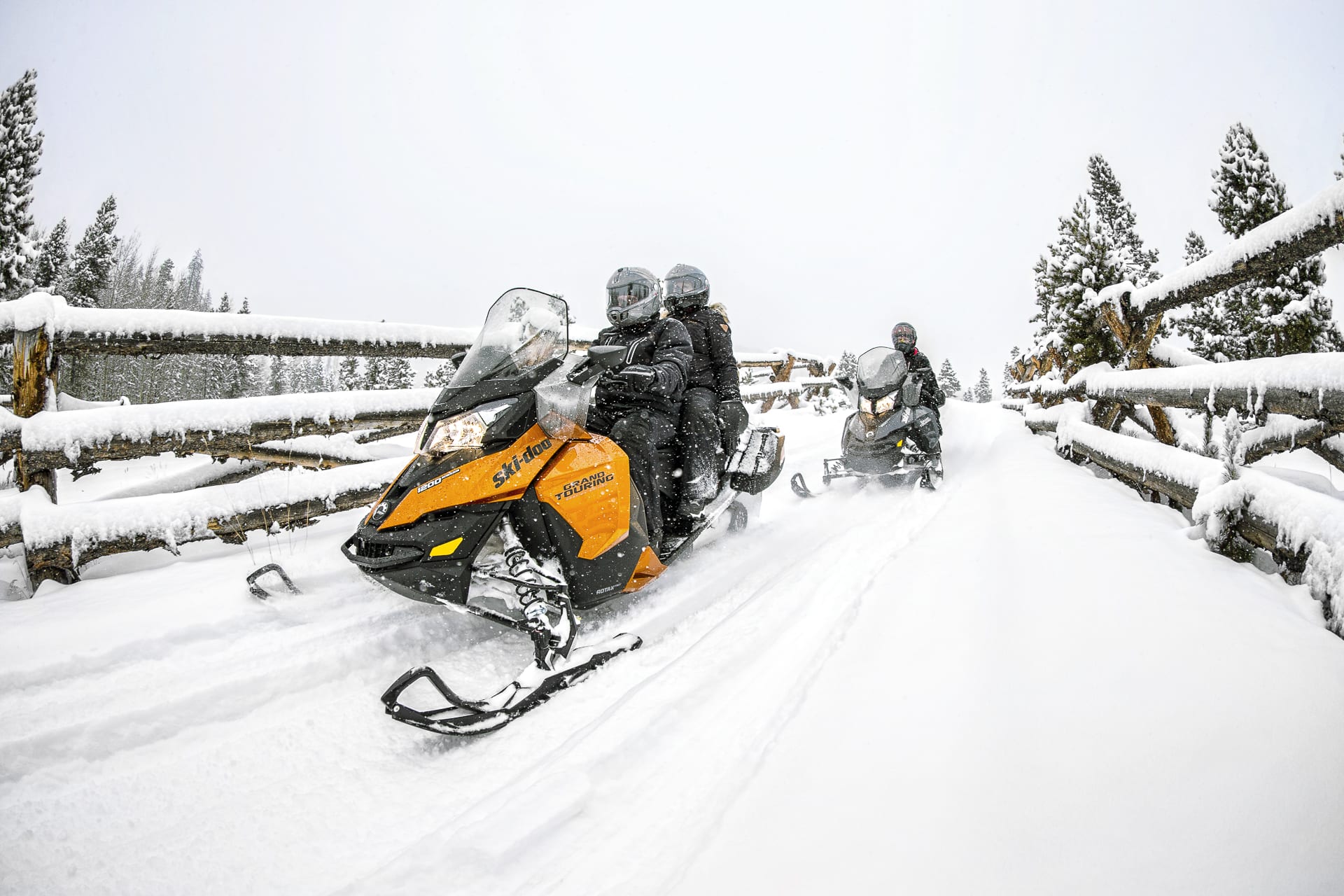 2018 Ski-Doo Grand Touring