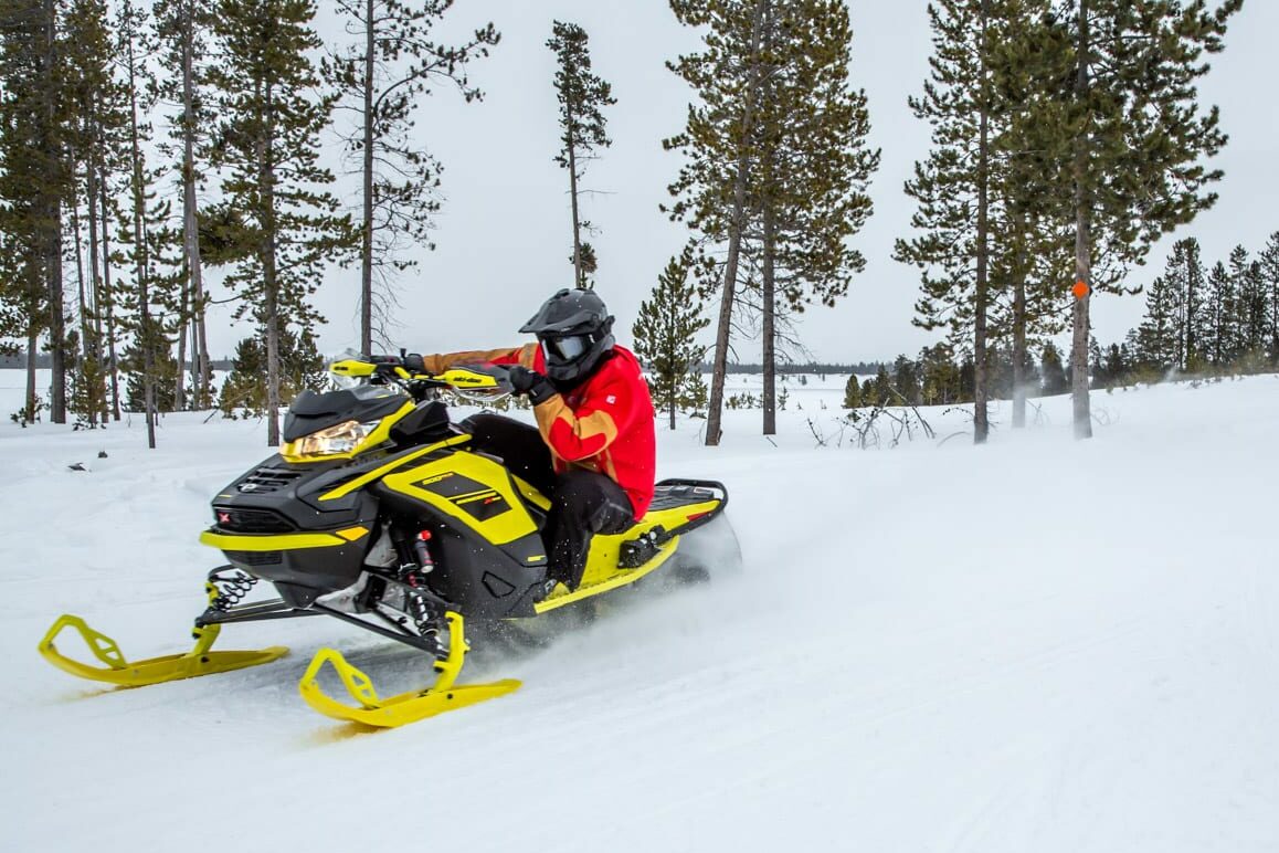 2021 Ski-Doo Renegade XRS 900 Turbo Test