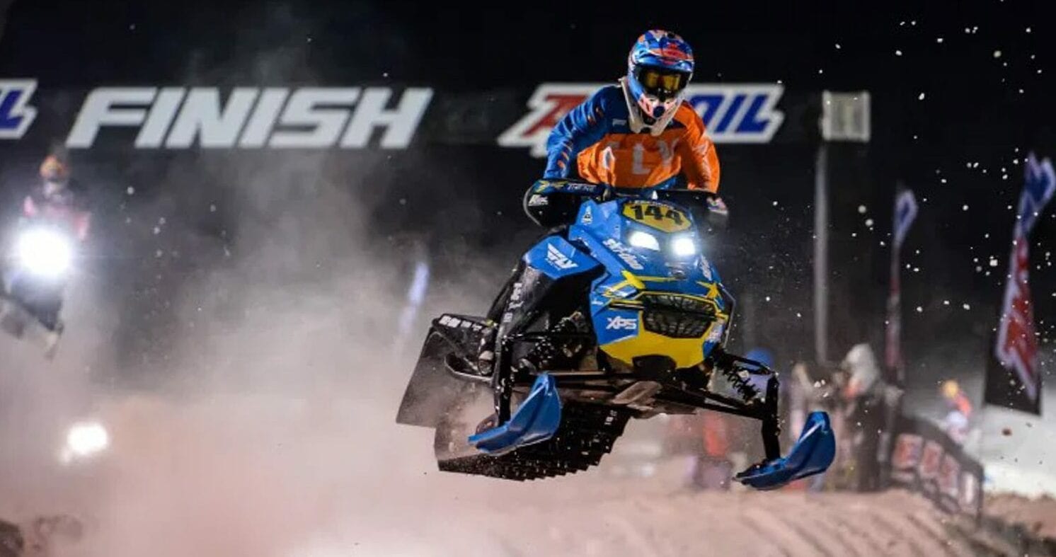 Snocross Les québécois décollent aux États-Unis