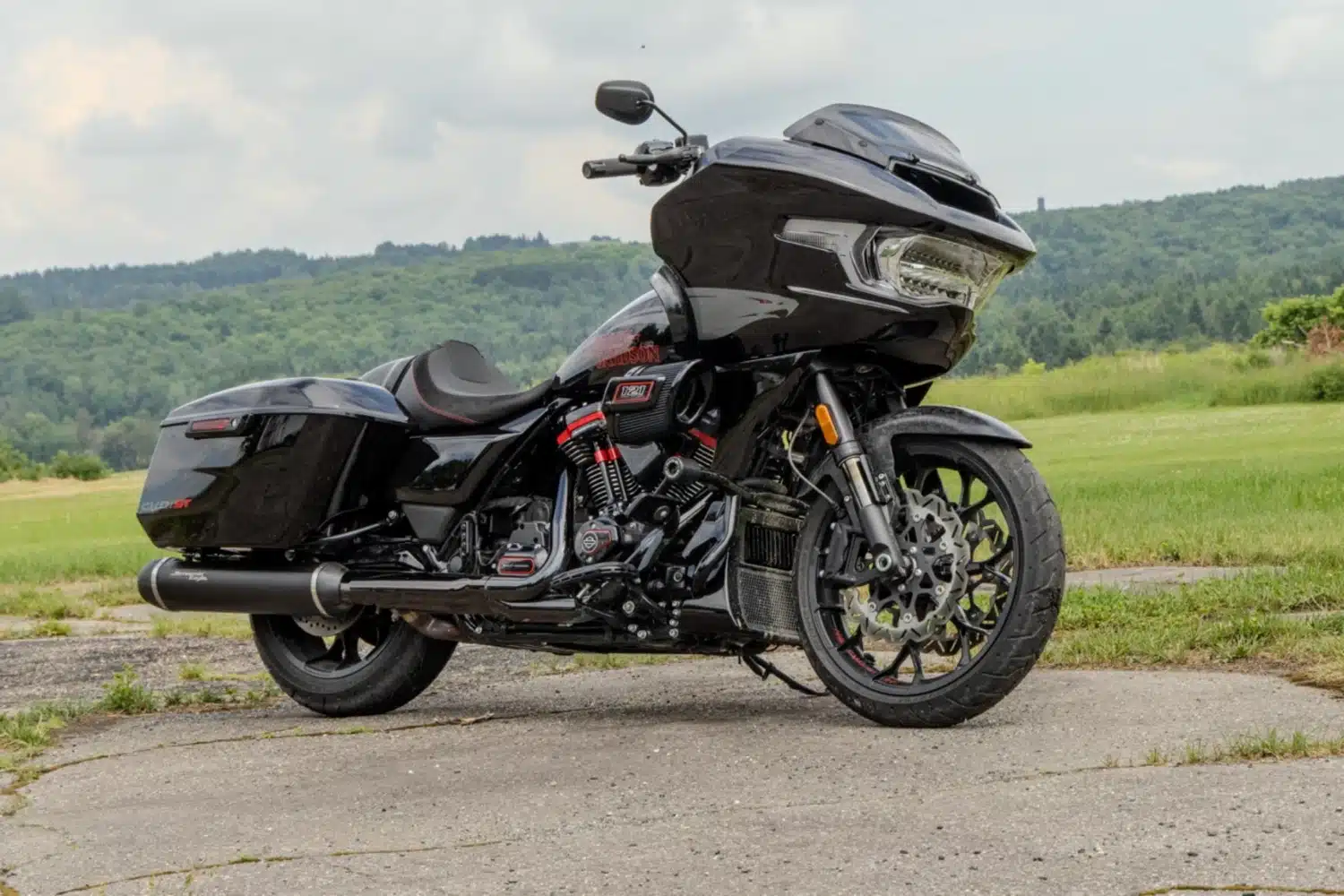 Harley-Davidson CVO Road Glide ST 2024