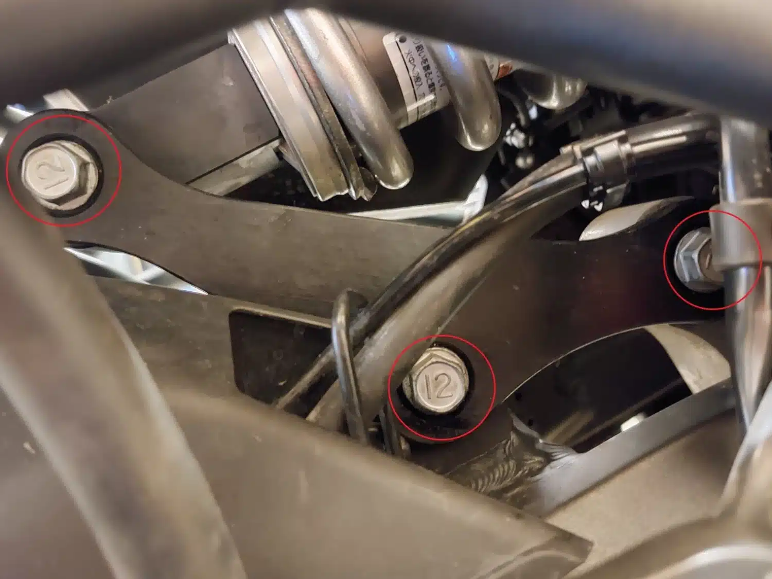 Suspension lowering kit