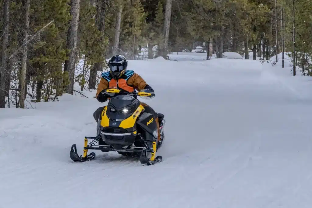 2026 Ski-Doo MXZ NEO+