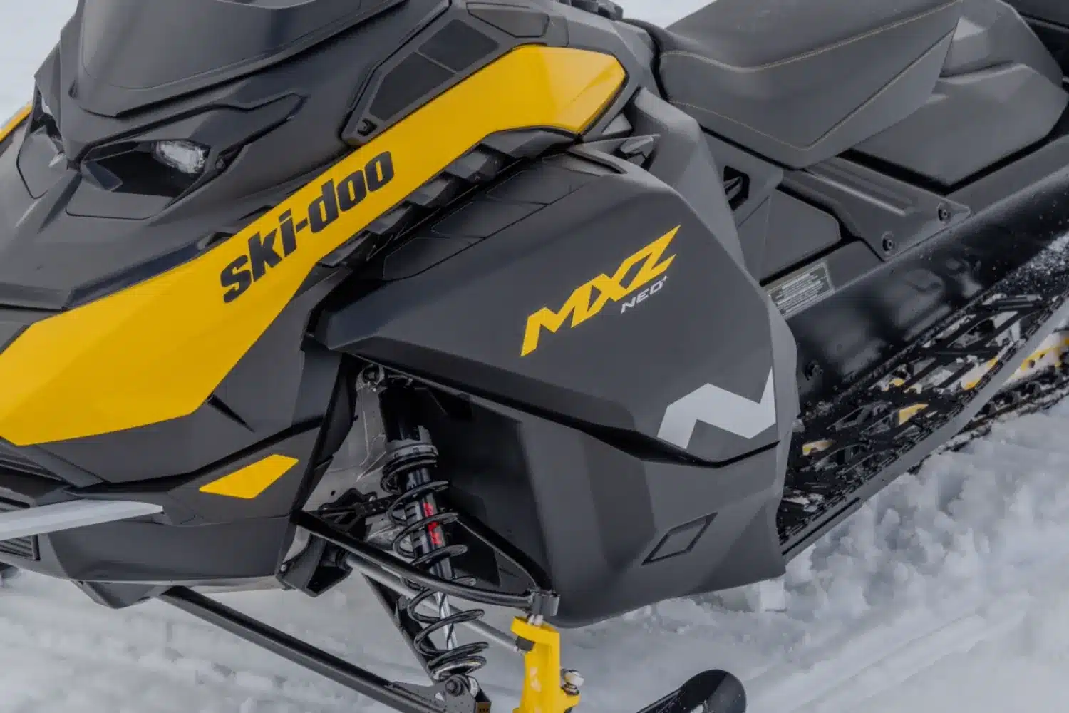 2026 Ski-Doo MXZ NEO+