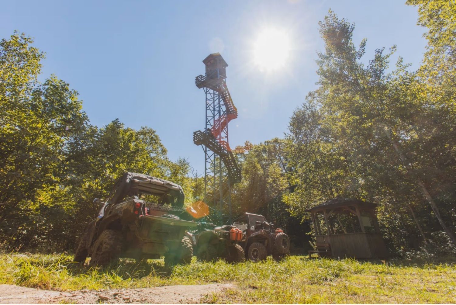 Observation tower in the Outaouais region. Photo credit: Jonathan Samson.