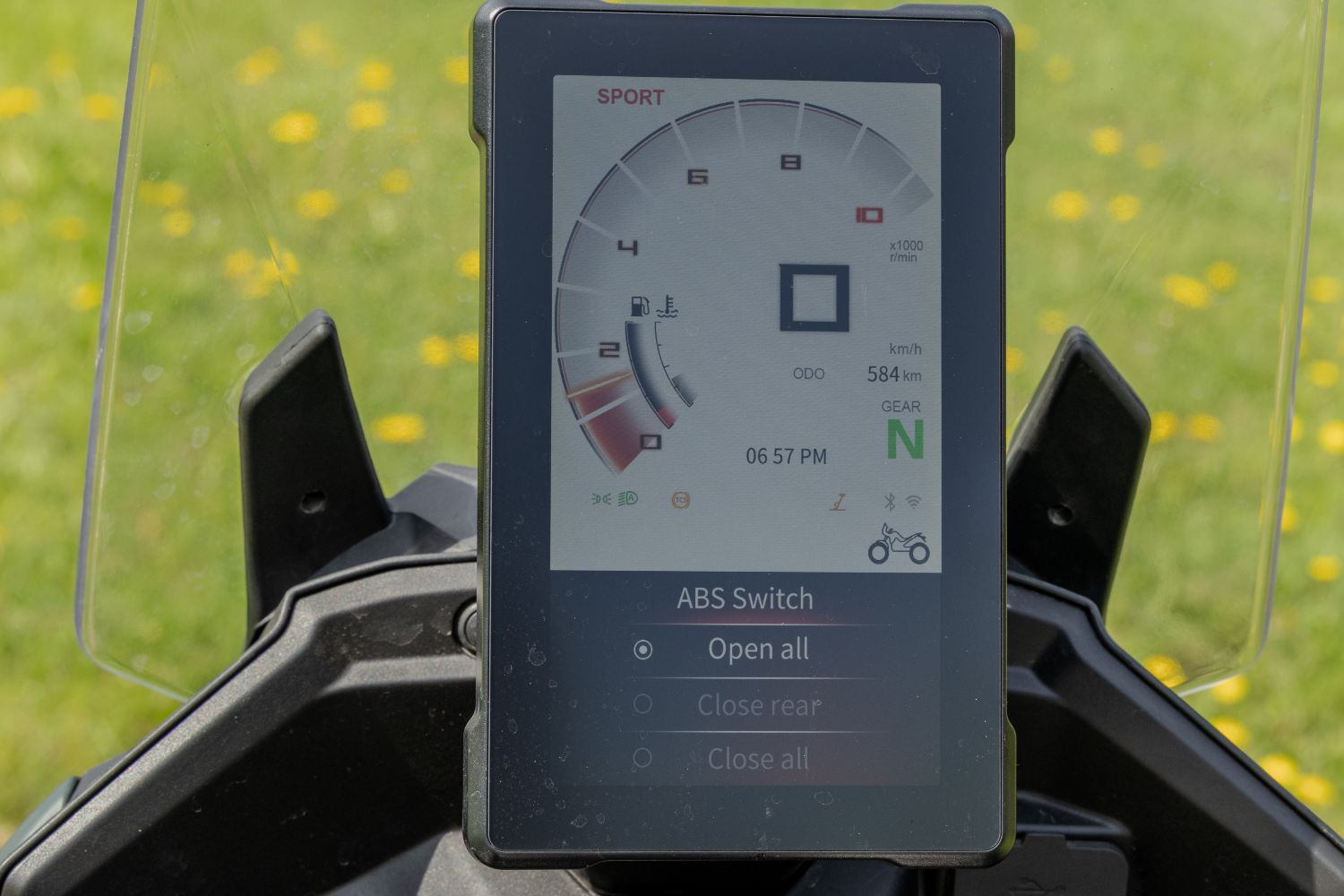 “The 7” TFT screen clearly displays information to the driver
