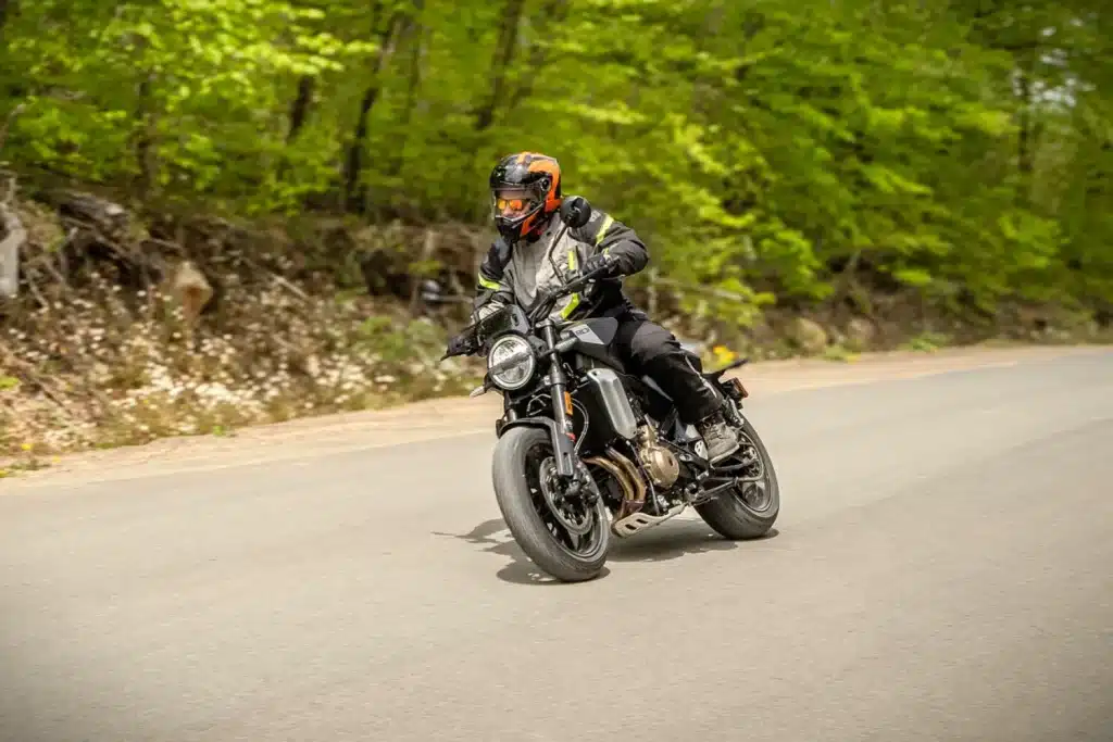 2025 Husqvarna Svartpilen 801 review
