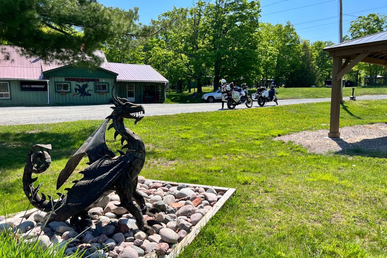 A metal sculpture of the dragon
