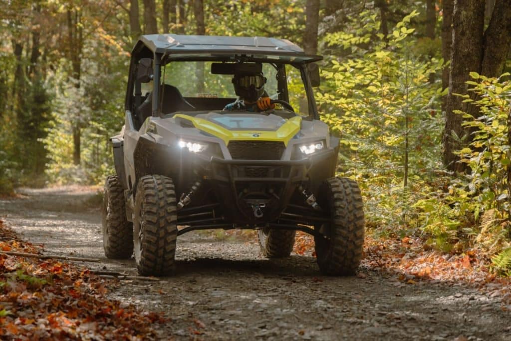 Front suspension of the Polaris General XP 1000