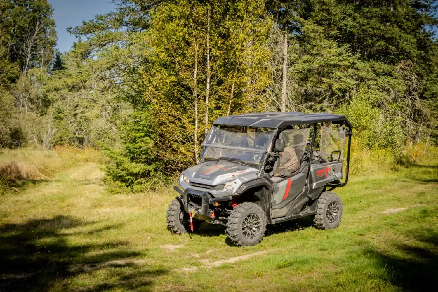 2025 Honda Pioneer 1000-5 Trail SE