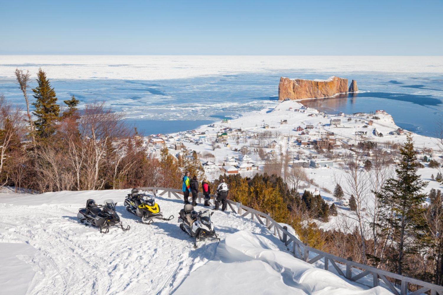 View of Percé Rock / Roger St-Laurent