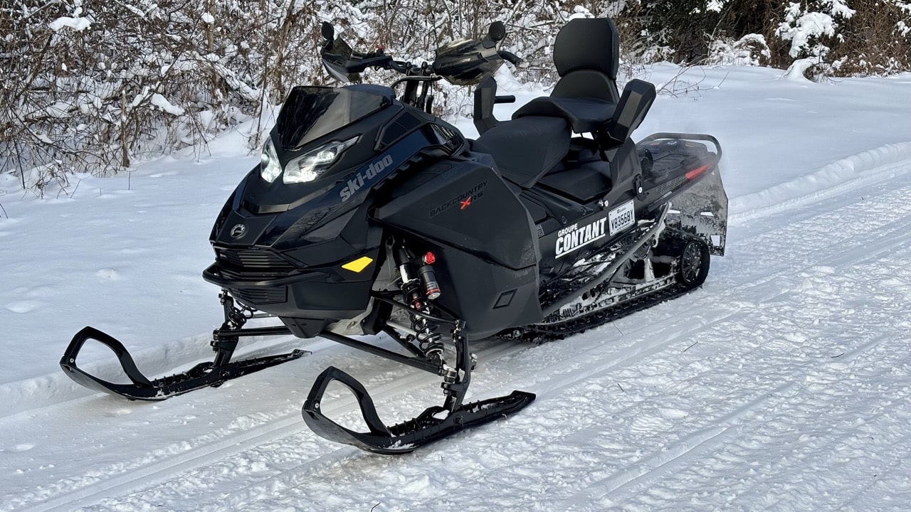 Testing the Kimpex Seat Jack DX: sharing the fun of snowmobiling
