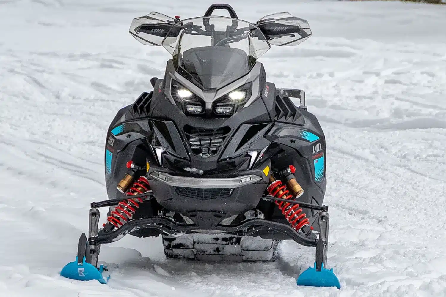 High-performance suspension with KYB shock absorbers and Kashima coating.