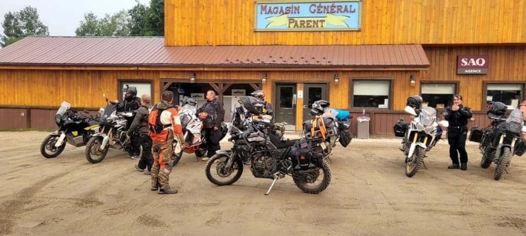 Stop in front of the general store in Parent