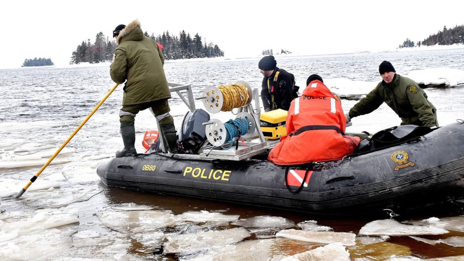 Search for missing snowmobilers (source: Agence QMI)