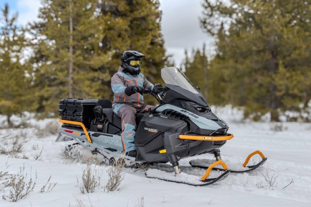 The Ski-Doo Skandic is a rugged snowmobile built to handle every task.